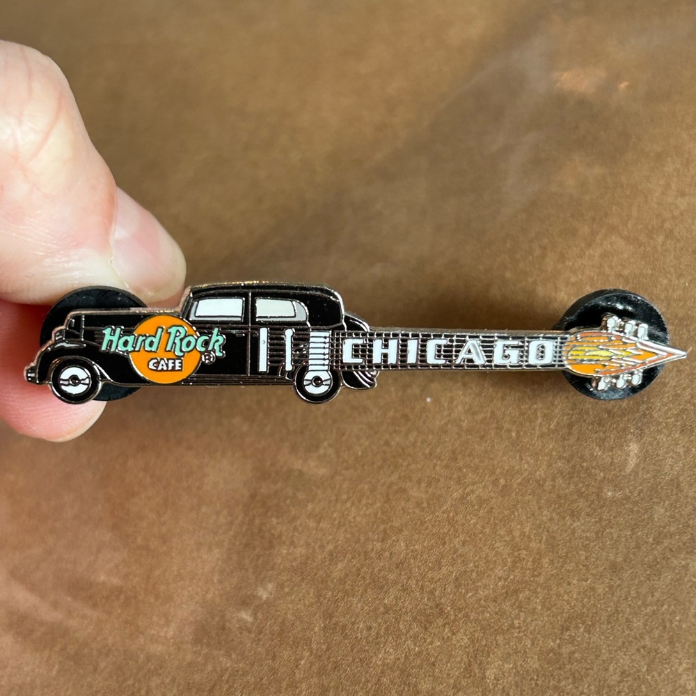 vintage Hard Rock Cafe pin Chicago